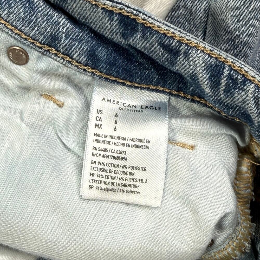 American Eagle AE High Waisted Distressed Denim Mom Shorts Light Wash Size 6 - Picture 6 of 10